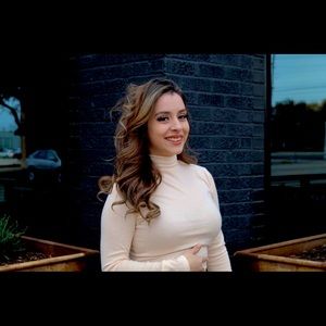 Meet your Posher, Nina